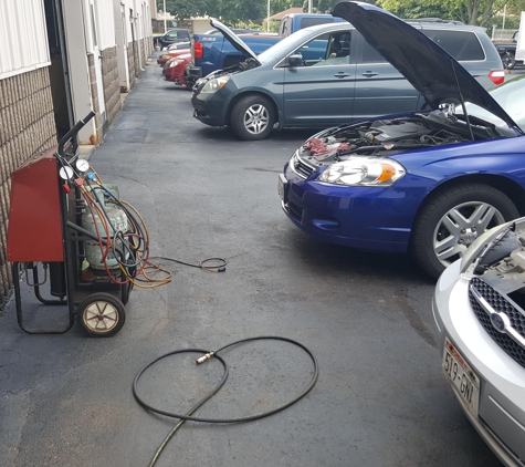 Mike's Radiator Service - Waukesha, WI