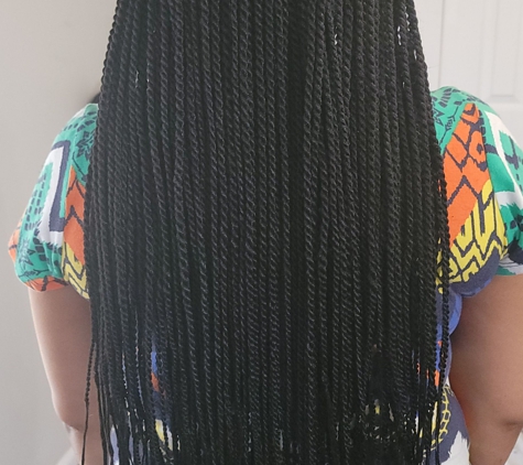 Oumyhairbraiding - Louisville, KY