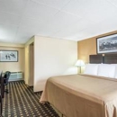 Travelodge by Wyndham South Burlington - Hotels