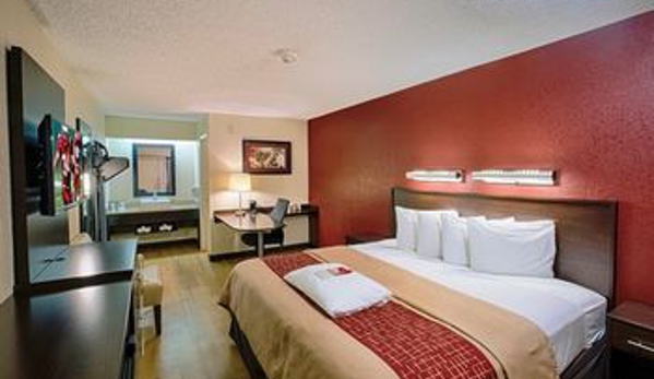 Red Roof Inn - Essington, PA