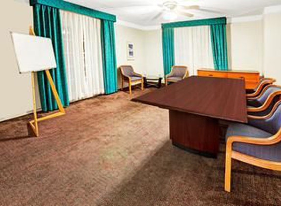 Travelodge by Wyndham North Richland Hills/Dallas/Ft Worth - North Richland Hills, TX