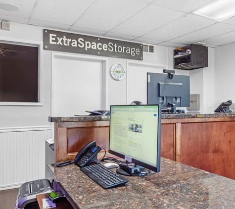 Extra Space Storage - Upland, CA