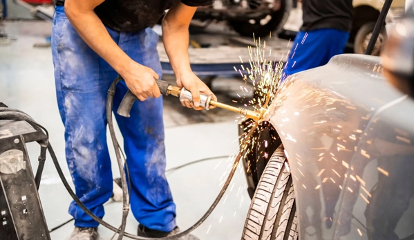 Brisbane Collision Centre - Rocklea, QLD