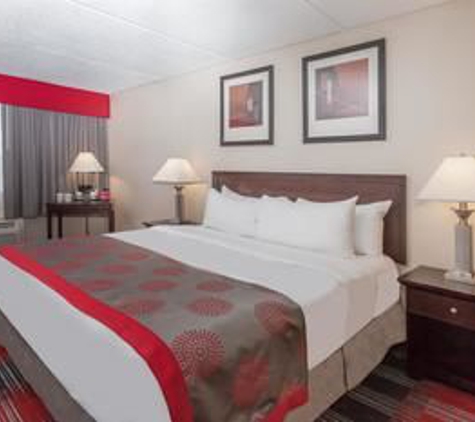 Ramada Plaza by Wyndham Albany - Albany, NY