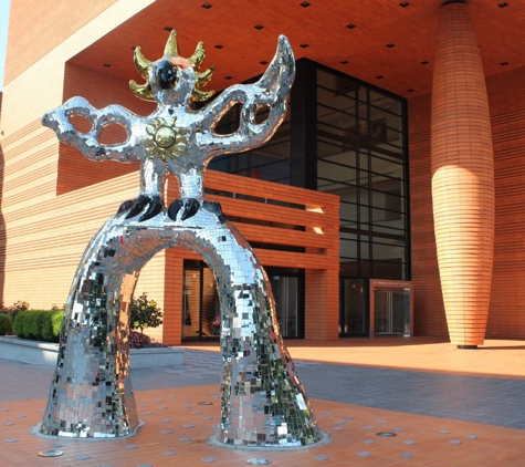 Premier Chauffeured Transportation - Charlotte, NC. Uptown Charlotte. Bechtler Museum