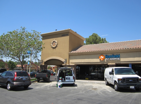 Banfield Pet Hospital - Santa Clarita, CA