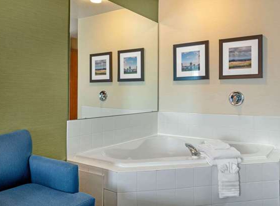 Comfort Inn & Suites - Salem, OR