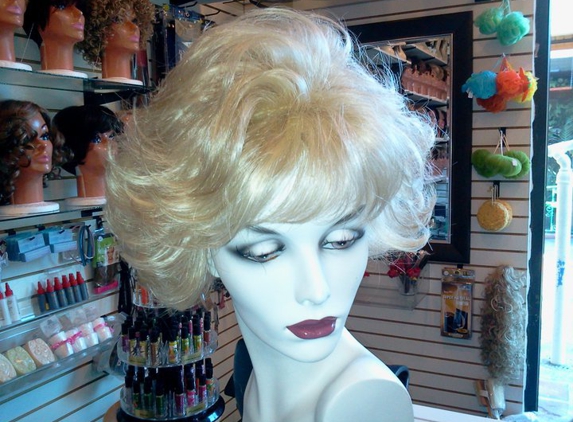 Wig Wizz...Designs by Georgia - Palm Springs, CA