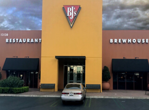 BJ's Restaurants - Irvine, CA