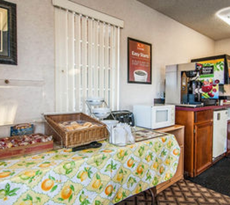 Econo Lodge - Milwaukie, OR