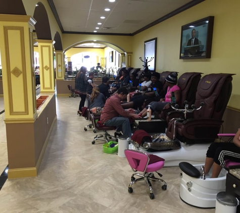 Lee Nails Spa - Norfolk, VA