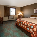 Super 8 by Wyndham Hartford WI - Motels