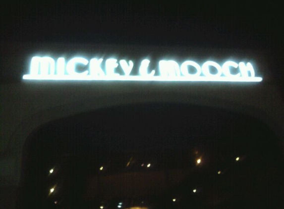 Mickey & Mooch Of Lake Norman - Huntersville, NC