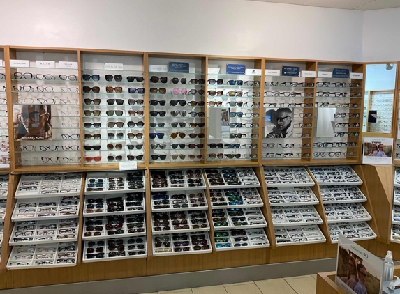 LensCrafters - Trumbull, CT