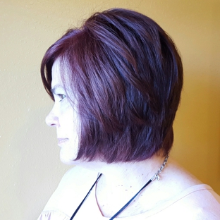 Spencer's Hair Designs - Fort Walton Beach, FL. Easy wear hair cut with low maintenance hair color by stylist Christine. Ph: 850.582.0934