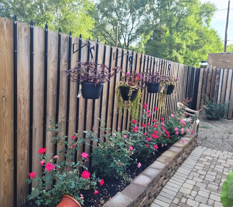 Poe McKown Gates & Fence LLC - Toledo, OH