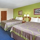 Super 8 by Wyndham Louisville/Expo Center - Motels