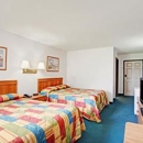 Super 8 by Wyndham Olive Branch - Motels