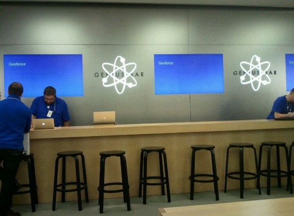 Apple Store - Pittsburgh, PA