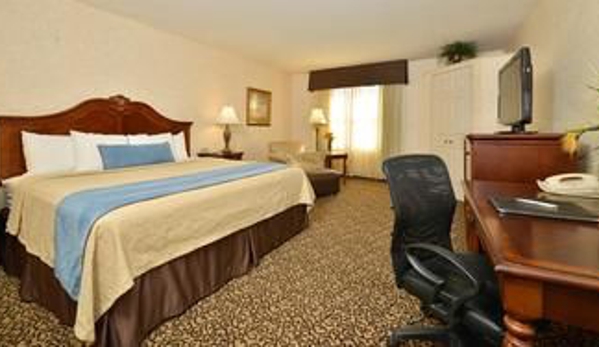 Best Western Plus Steeplegate Inn - Davenport, IA