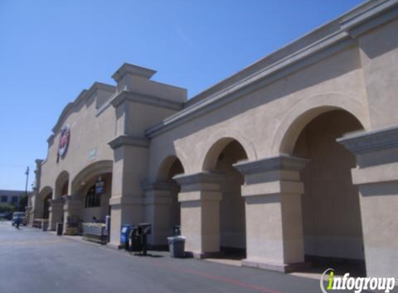 Northgate Gonzalez Markets - Bell, CA