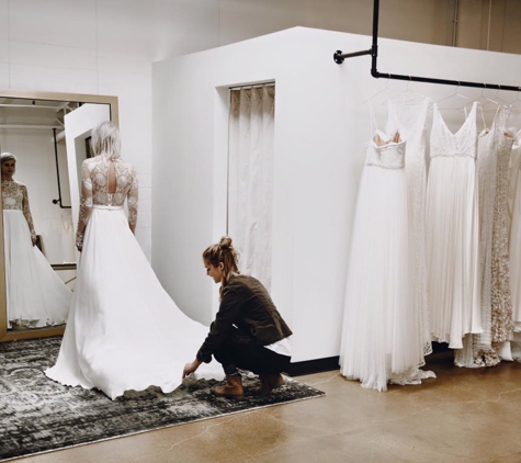 a & bé  Bridal Shop - Dallas, TX