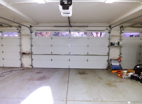 Urgent Garage Doors - Irvine, CA