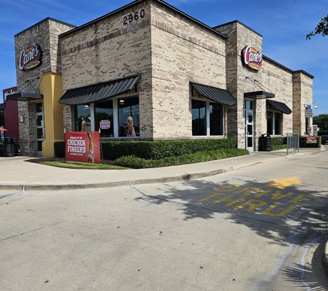 Raising Cane's Chicken Fingers - Grand Prairie, TX