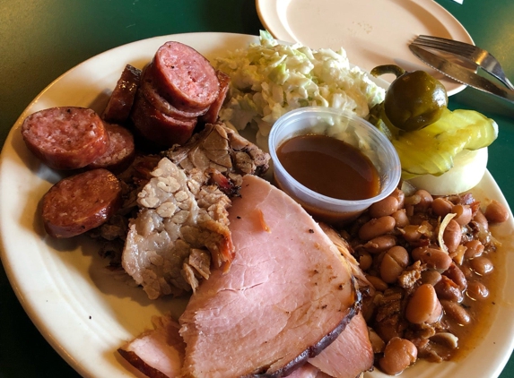 Lufkin Bar B Q - Lufkin, TX