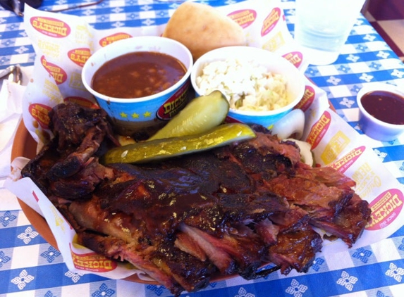 Dickey's Barbecue Pit - Wheaton, IL