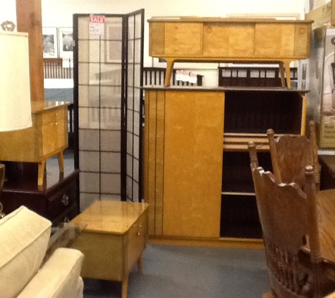 Furniture Plus Consignment Warehouse, inc. - Puyallup, WA