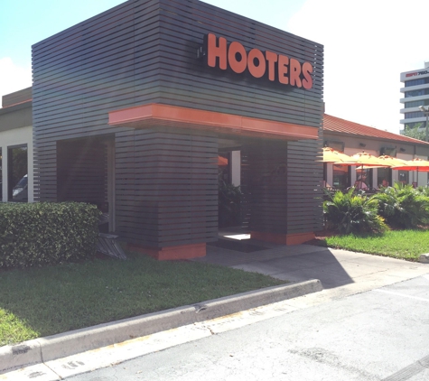 Hooters - West Palm Beach, FL