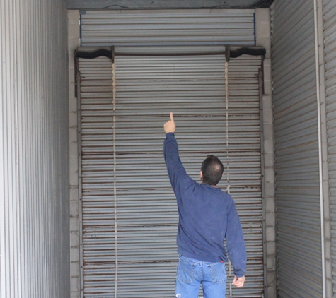 Apple Self Storage - Wauconda, IL. 14' Ceilings