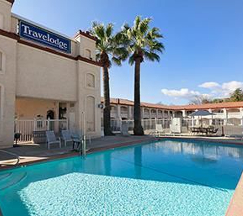 Travelodge by Wyndham Redding CA - Redding, CA