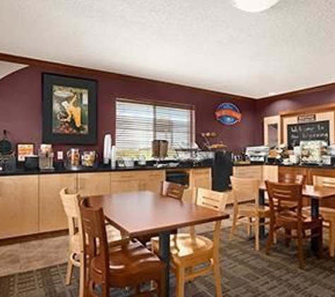 Baymont Inn & Suites - Lakewood, CO