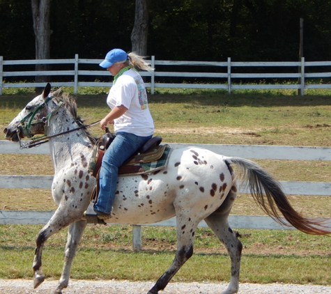 Green River Stables - Waynesboro, TN