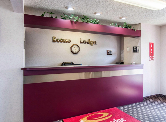 Econo Lodge - Milwaukie, OR