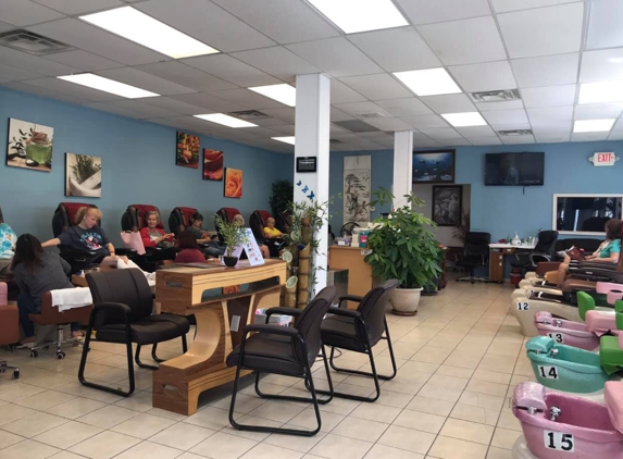 California Nails & Spa - El Dorado, AR