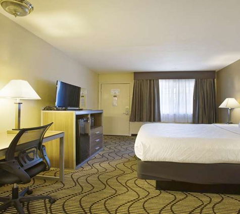 SureStay Plus by Best Western Sacramento North - Sacramento, CA