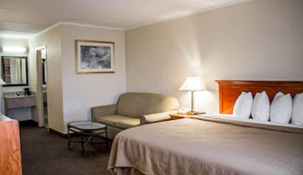 Quality Inn and Suites - Youngstown, OH