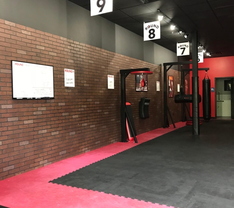 9Round 30 Min Kickbox Fitness - Minneapolis, MN