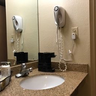 Days Inn - Minneapolis, MN