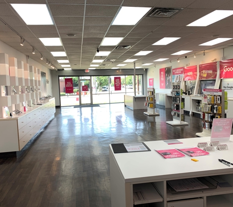 T-Mobile - Elmont, NY