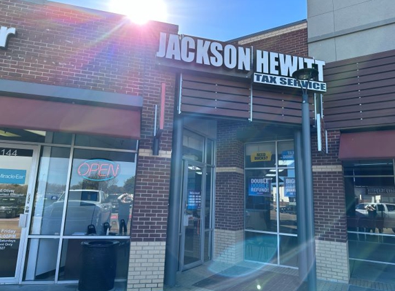 Jackson Hewitt Tax Service - Arlington, TX