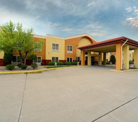 Baymont Inn & Suites - Marion, IL