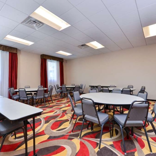 Hampton Inn & Suites California University-Pittsburgh - Coal Center, PA