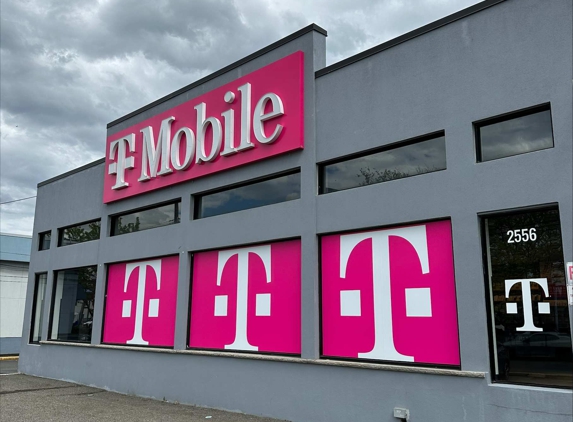 T-Mobile - Staten Island, NY