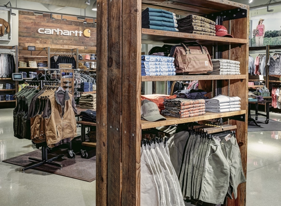 Carhartt - Mayfair - Wauwatosa, WI