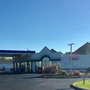 Quicklee's Geneseo - Convenience Stores