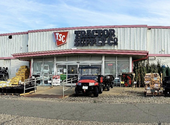 Tractor Supply Co - Saint Joseph, MO